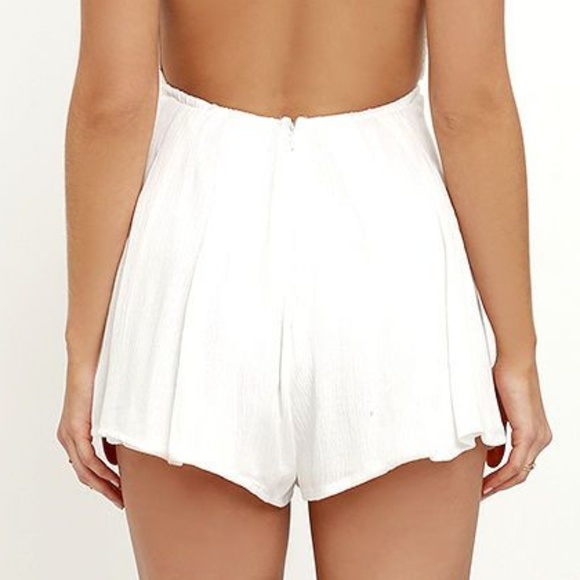 💖LULUS STAR SPANGLED IVORY BACKLESS LACE ROMPER💖 - Picture 6 of 11